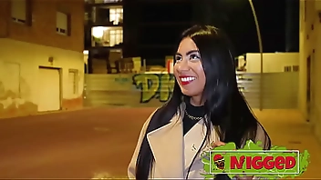 Lara Rey claims to be a HARDCORE QUEEN: But we will judge that!